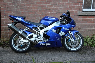 1999 Yamaha YZR- R1