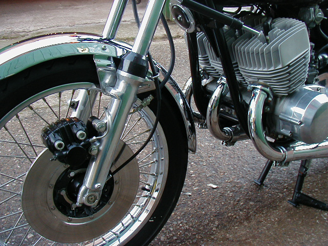 1975 Kawasaki H2C 750 detail