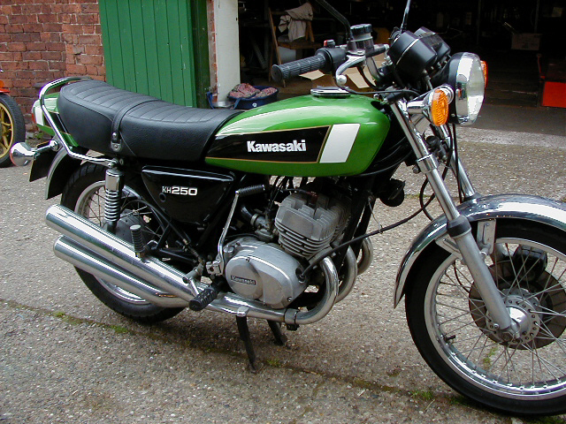 1983 Kawasaki KH250B4