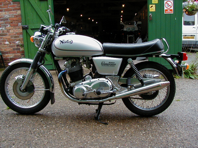 1977 Norton Commando 850