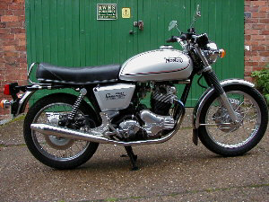 1977 Norton Commando 850