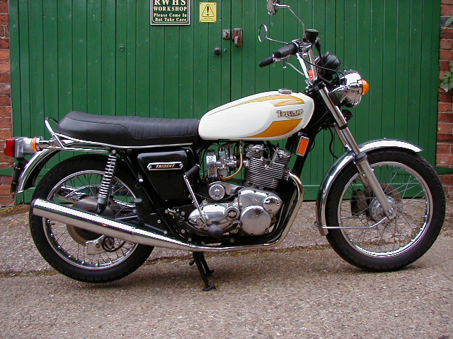 Triumph T160V 750 Trident