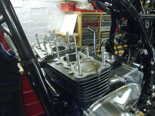 Z1 Engine detail - new pistons, re-built crank etc.etc..